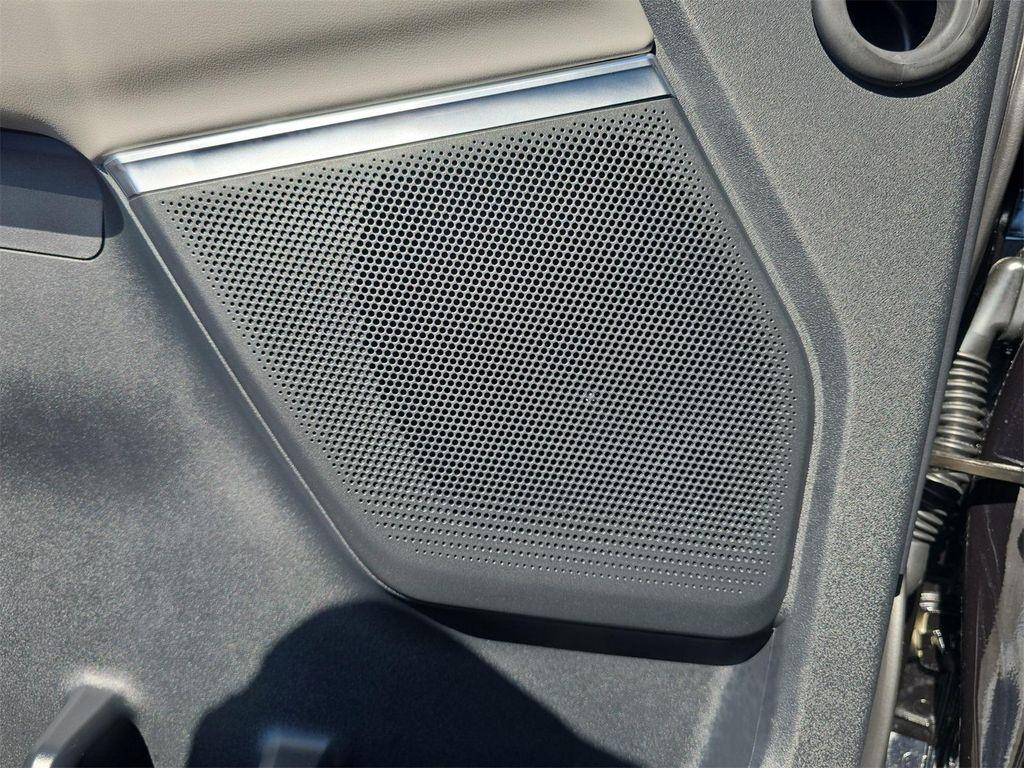 new 2025 Ford Expedition car, priced at $66,078