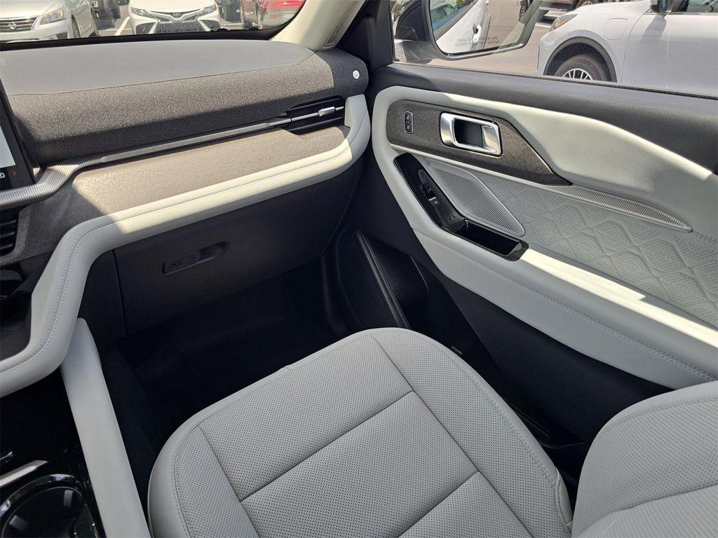new 2025 Ford Explorer car, priced at $55,122