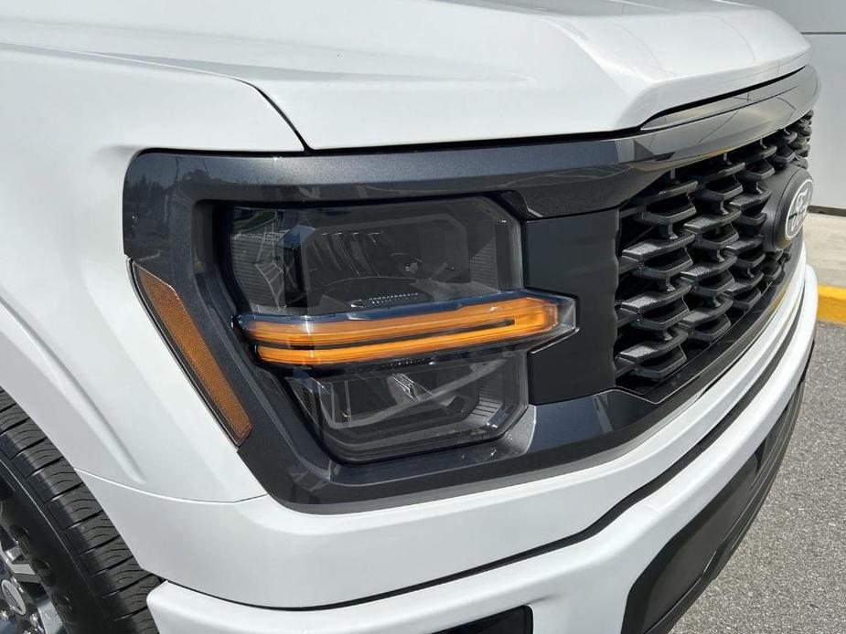 new 2024 Ford F-150 car, priced at $43,852