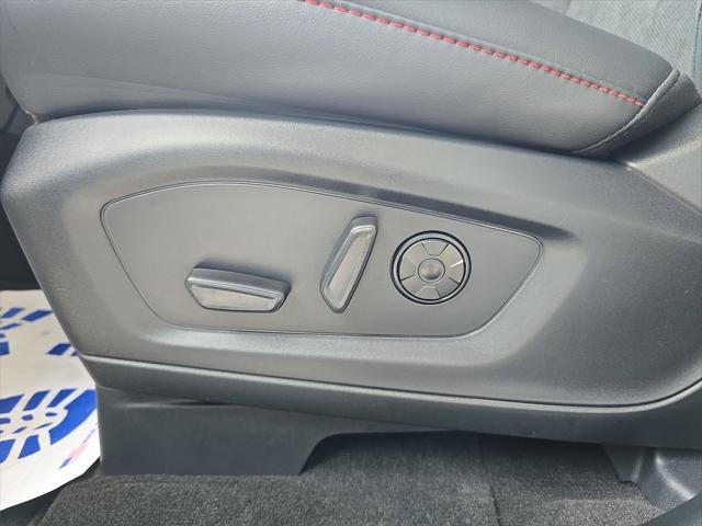 new 2025 Ford Explorer car, priced at $55,512