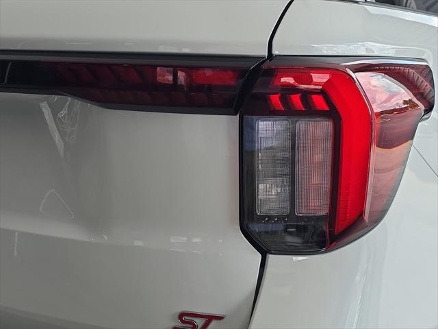 new 2025 Ford Explorer car, priced at $55,512