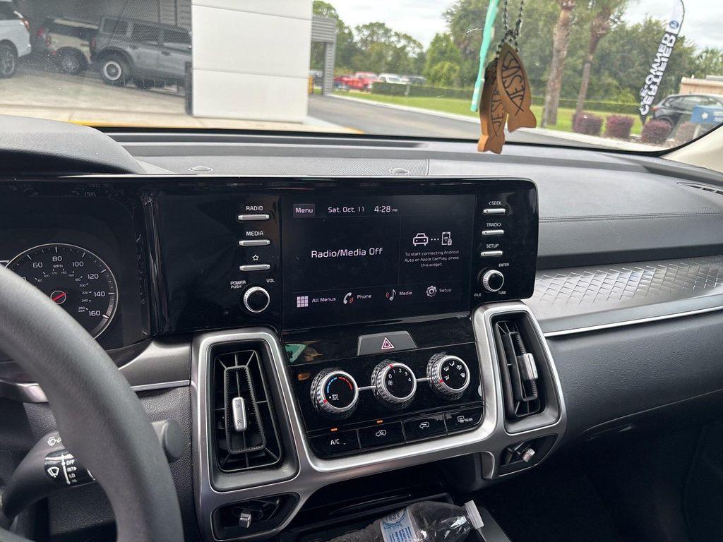 used 2022 Kia Sorento car, priced at $21,677