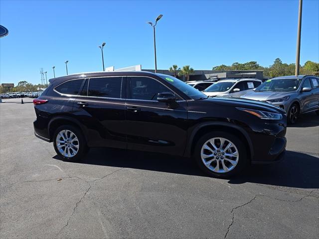 used 2021 Toyota Highlander car, priced at $27,993