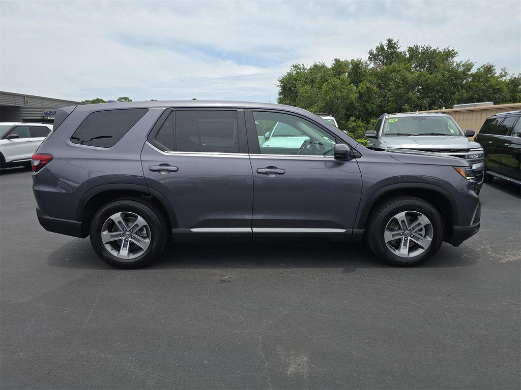 used 2025 Honda Pilot car, priced at $38,747