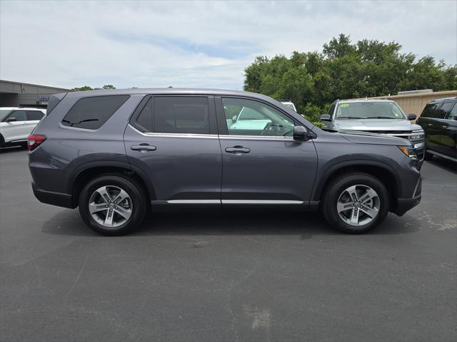 used 2025 Honda Pilot car, priced at $40,882