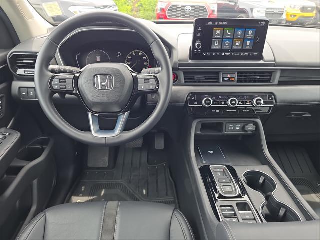 used 2025 Honda Pilot car, priced at $40,882