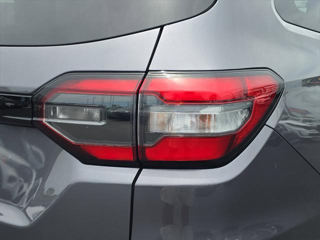used 2025 Honda Pilot car, priced at $40,882