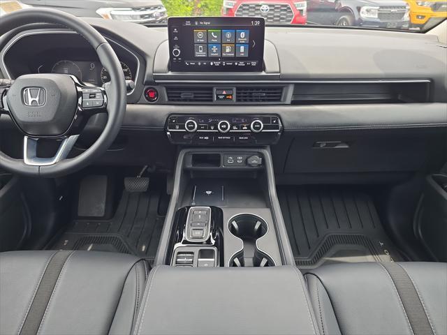 used 2025 Honda Pilot car, priced at $40,882