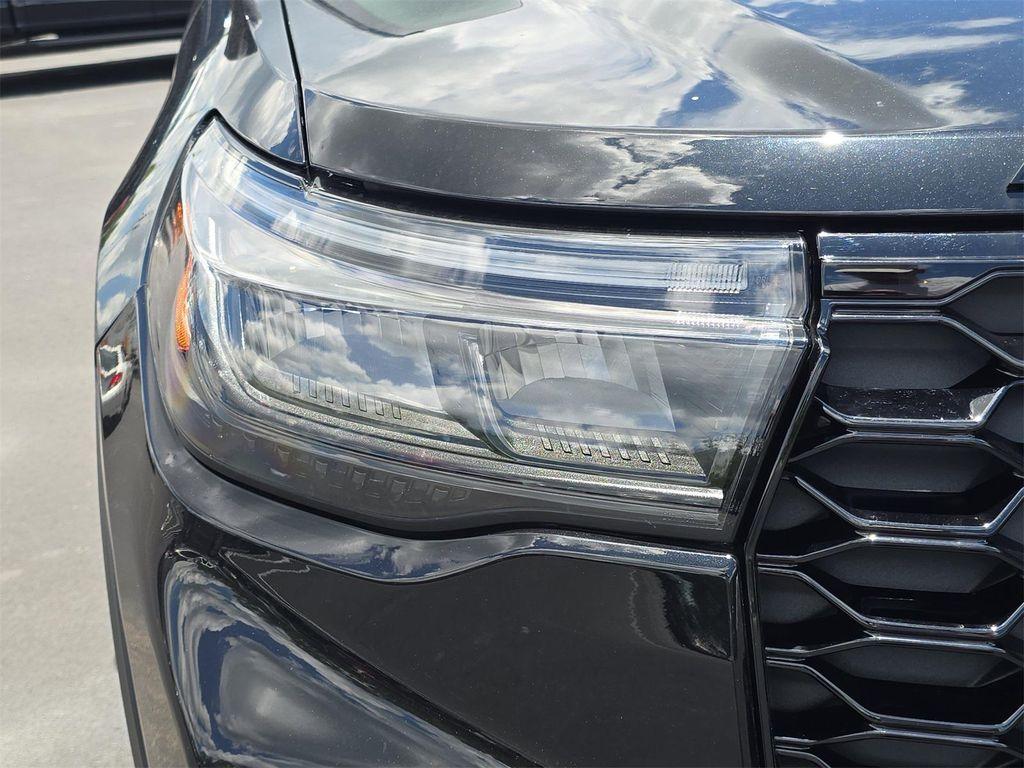 new 2025 Ford Explorer car, priced at $54,413
