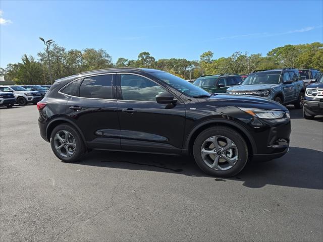 new 2025 Ford Escape car, priced at $32,100