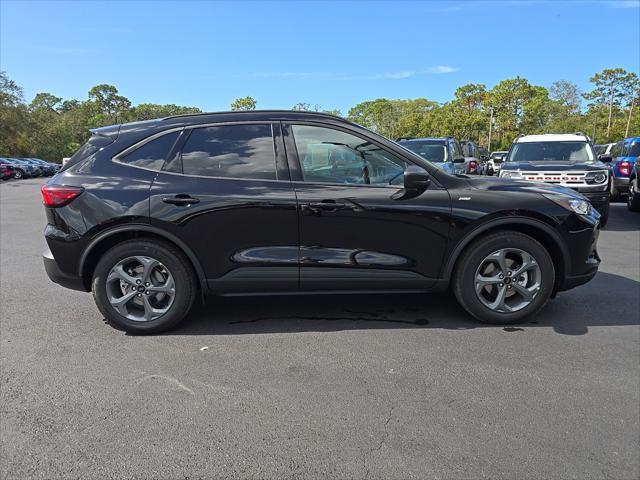 new 2025 Ford Escape car, priced at $32,100