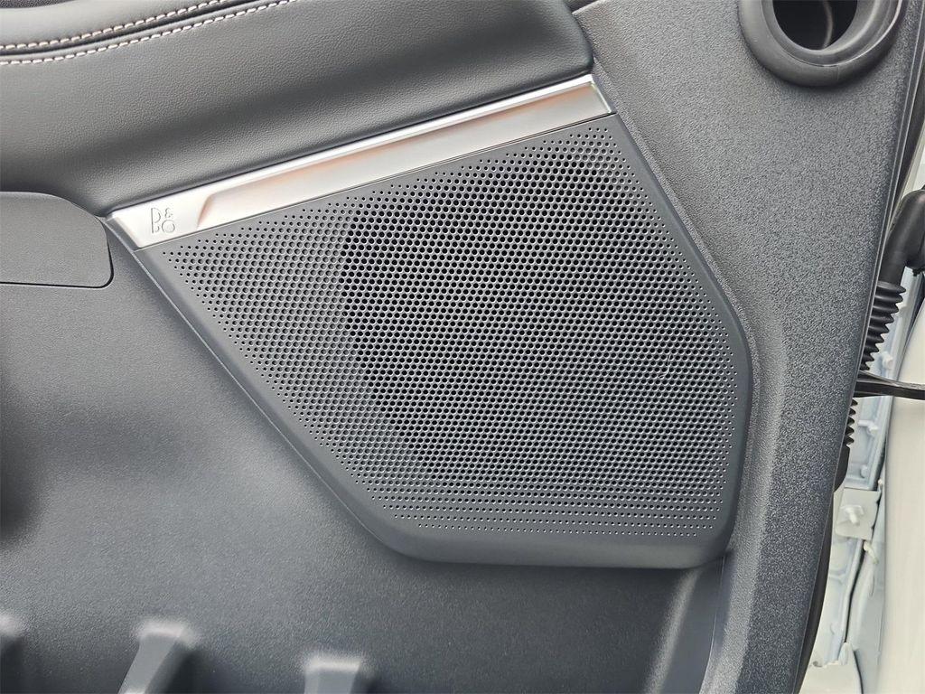 new 2025 Ford Expedition car, priced at $81,275