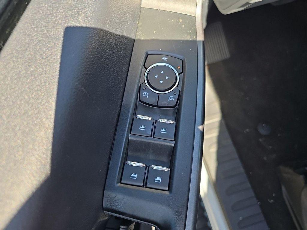 new 2025 Ford F-250 car, priced at $58,578