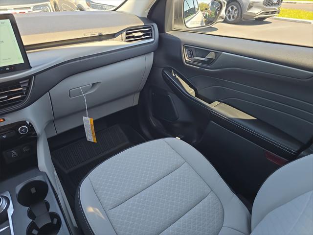 new 2025 Ford Escape car, priced at $30,290