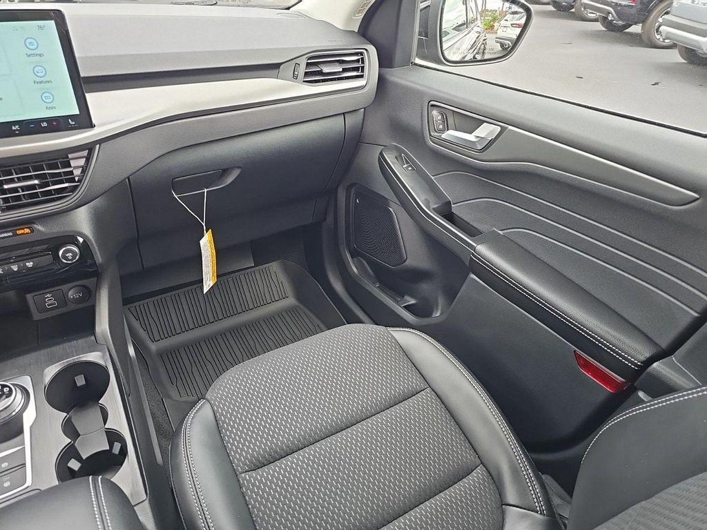 new 2025 Ford Escape PHEV car, priced at $28,995