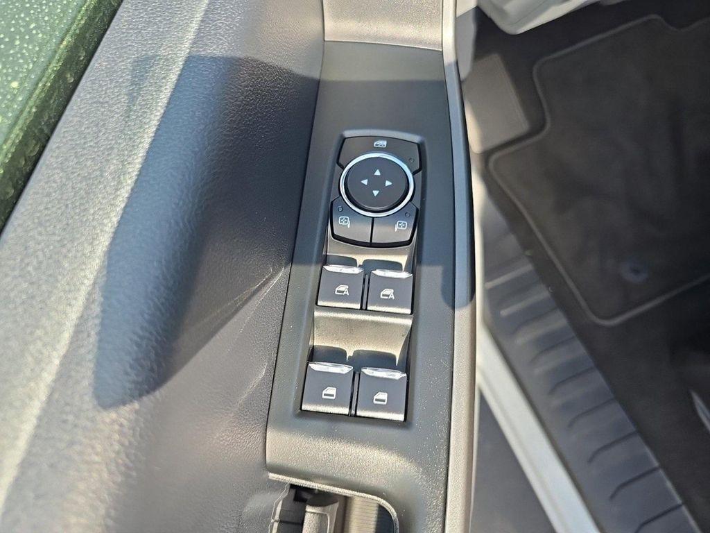 new 2025 Ford F-250 car, priced at $65,362