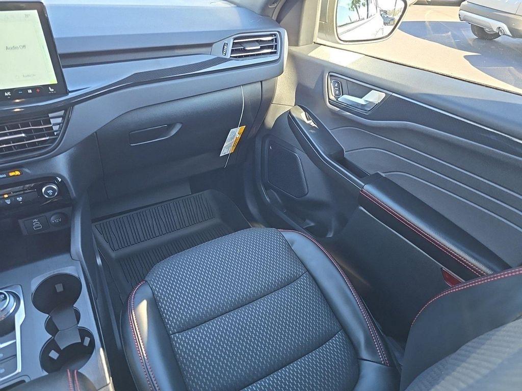 new 2025 Ford Escape car, priced at $28,995