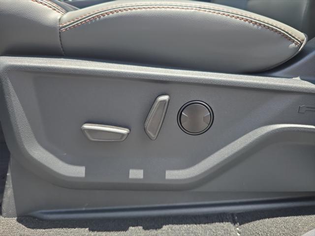 new 2025 Ford Expedition car, priced at $70,260