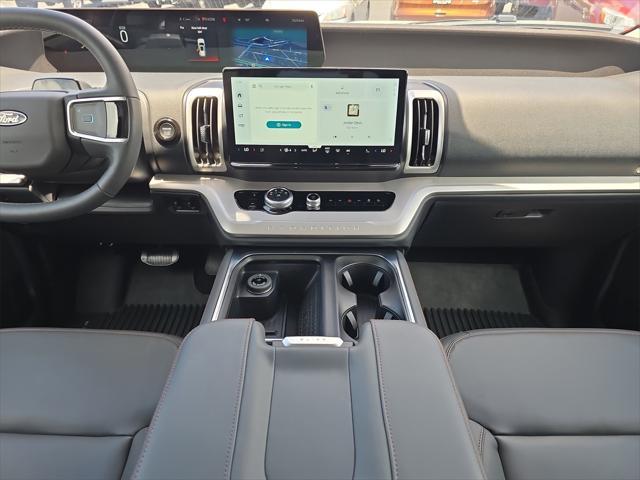new 2025 Ford Expedition car, priced at $70,260