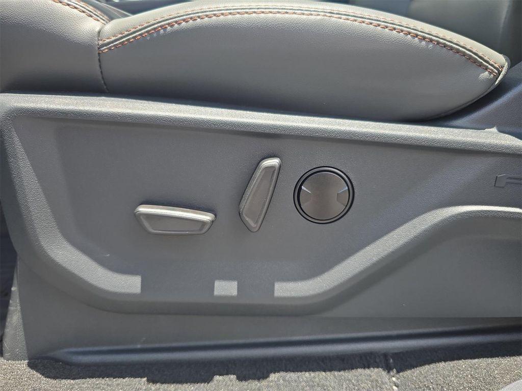 new 2025 Ford Expedition car, priced at $70,260