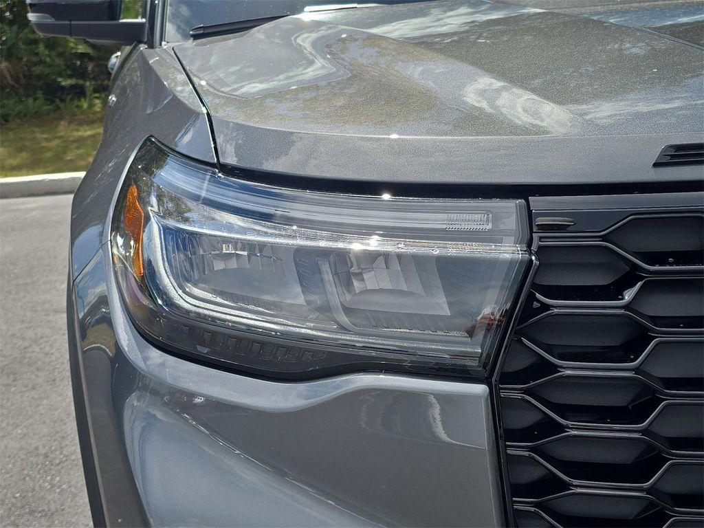 new 2025 Ford Explorer car, priced at $43,385