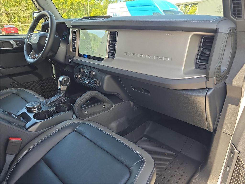 new 2025 Ford Bronco car, priced at $60,194
