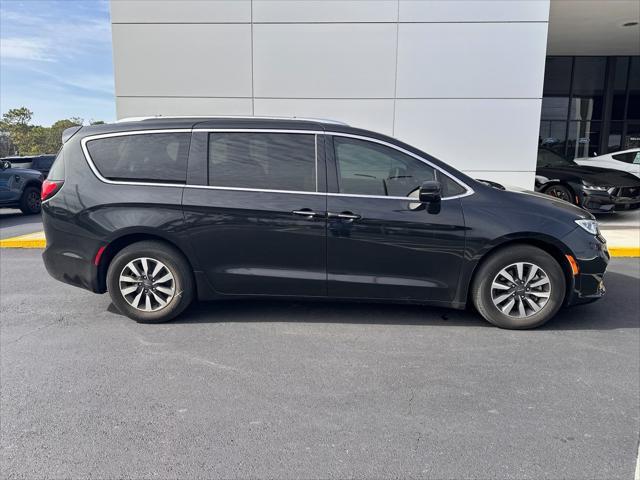 used 2021 Chrysler Pacifica car, priced at $20,780