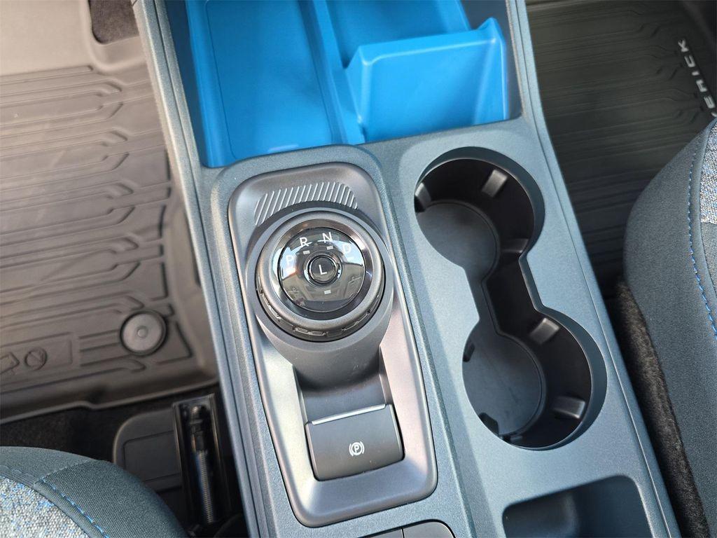 new 2025 Ford Maverick car, priced at $35,098