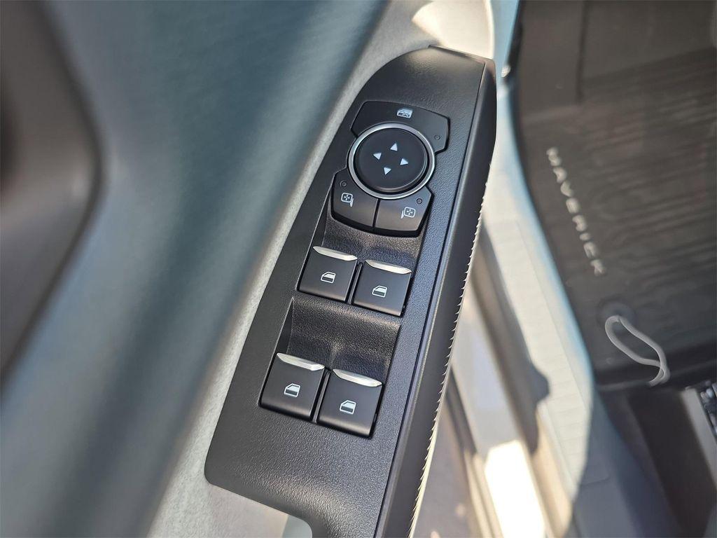 new 2025 Ford Maverick car, priced at $35,098