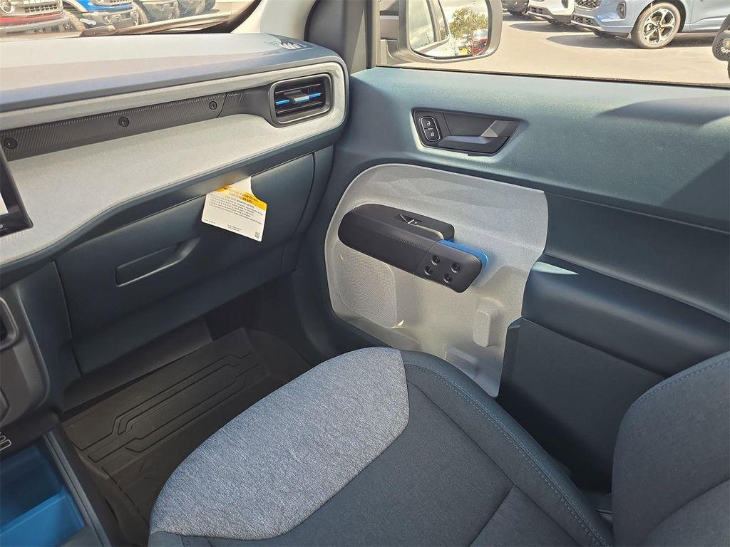 new 2025 Ford Maverick car, priced at $35,098