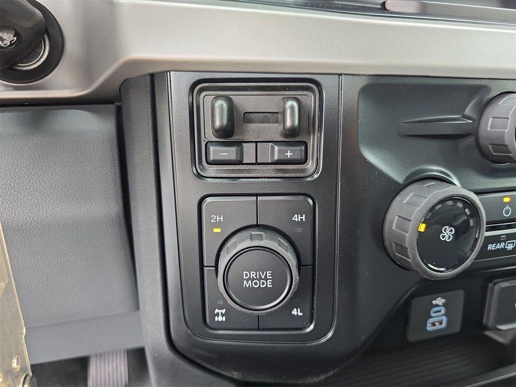new 2025 Ford F-250 car, priced at $65,818