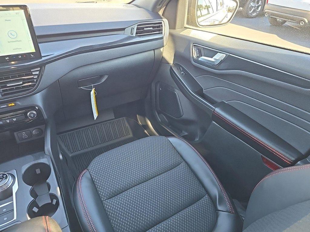 new 2025 Ford Escape car, priced at $30,083
