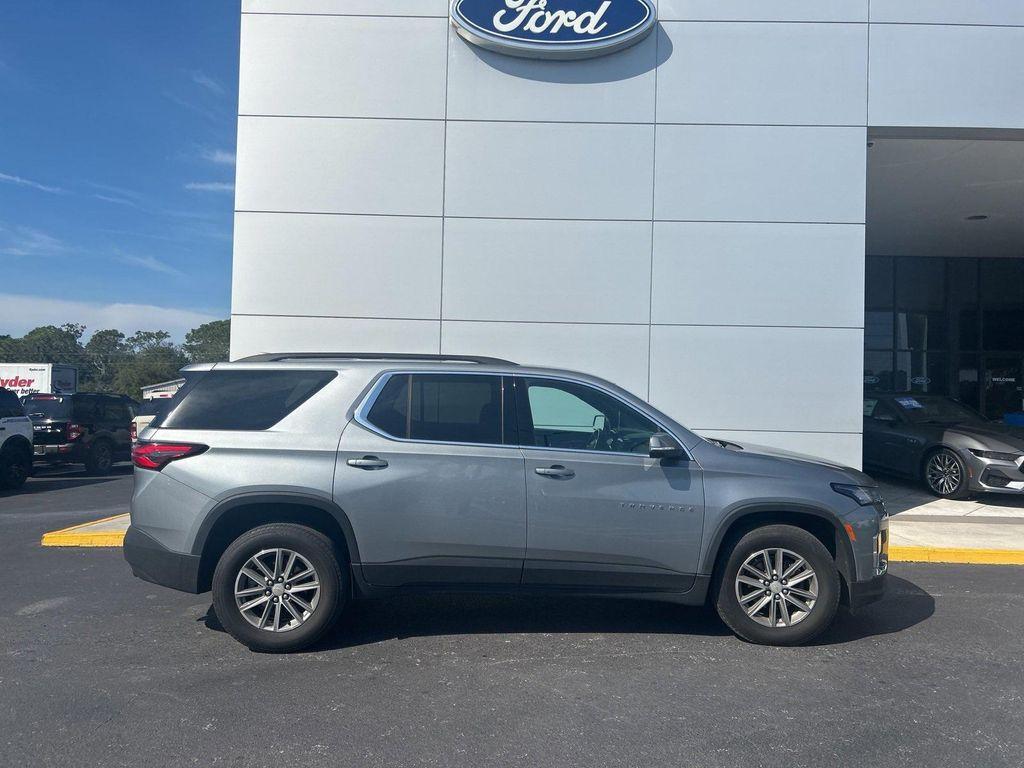 used 2023 Chevrolet Traverse car, priced at $31,491