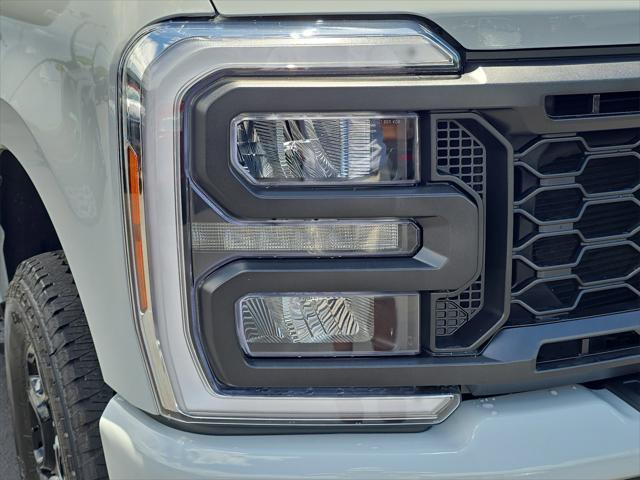 new 2025 Ford F-350 car, priced at $66,644