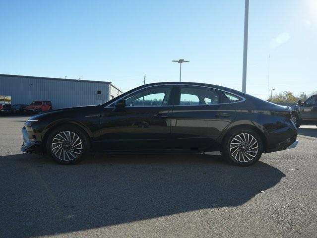 used 2024 Hyundai Sonata Hybrid car, priced at $24,592