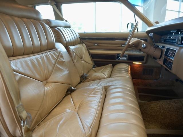 used 1976 Lincoln Town Car car, priced at $26,972