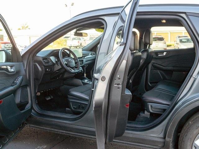 new 2025 Ford Escape car, priced at $24,033