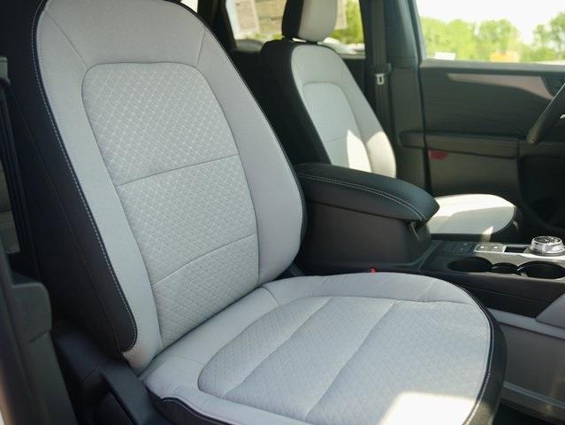 new 2025 Ford Escape car, priced at $29,689