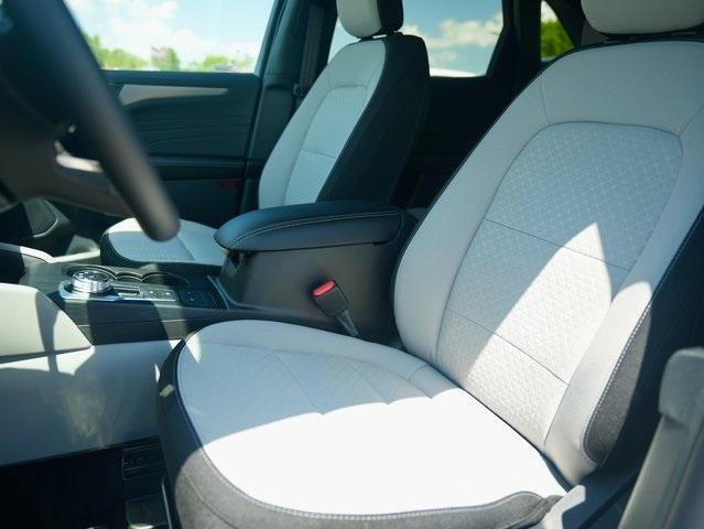 new 2025 Ford Escape car, priced at $29,689
