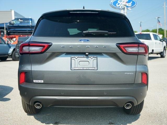 new 2025 Ford Escape car, priced at $31,452