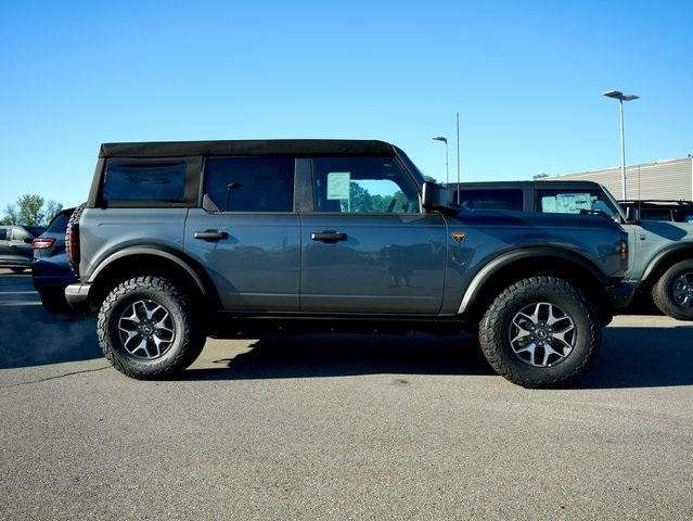 new 2024 Ford Bronco car, priced at $52,376