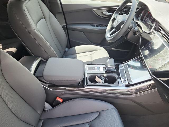 new 2025 Audi Q7 car, priced at $77,449