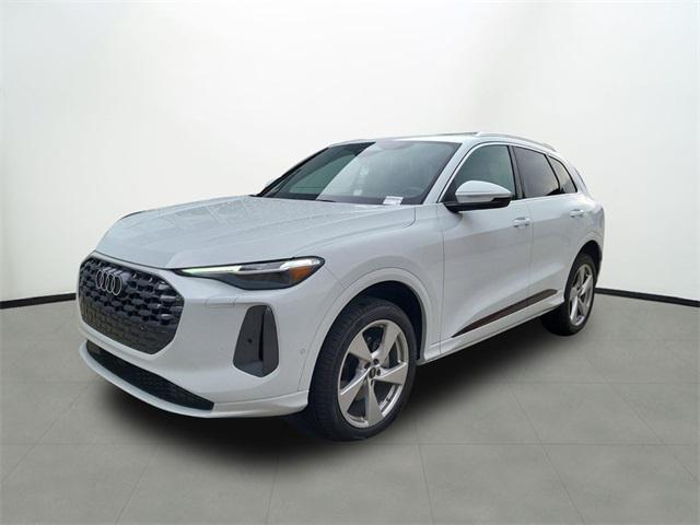 new 2025 Audi Q5 car, priced at $61,774
