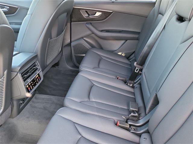 new 2025 Audi Q7 car, priced at $79,469