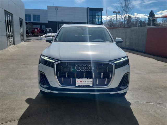 new 2025 Audi Q7 car, priced at $77,674