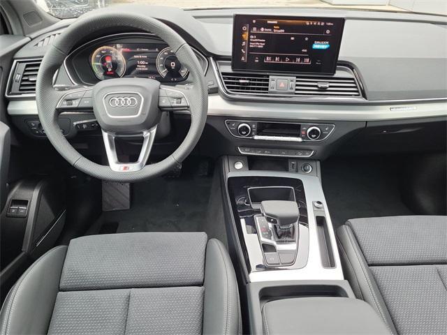 new 2024 Audi Q5 car