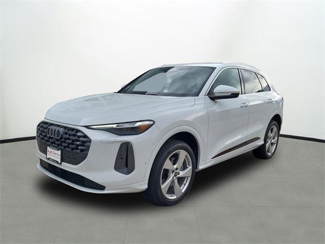 new 2025 Audi Q5 car, priced at $61,774