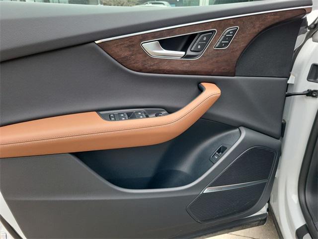 new 2025 Audi Q8 car, priced at $85,789