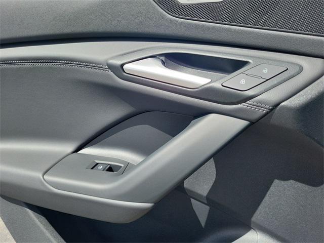 new 2025 Audi Q6 e-tron car, priced at $76,944