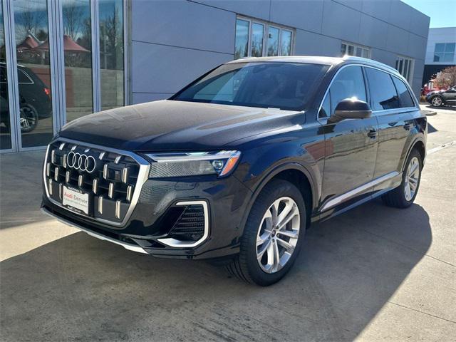 new 2025 Audi Q7 car, priced at $72,599